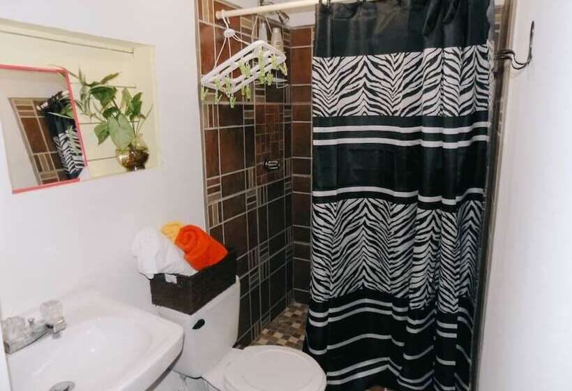 Belmopan Tiny Houses