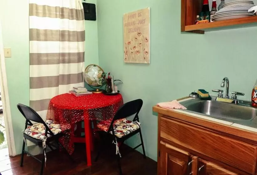 Belmopan Tiny Houses