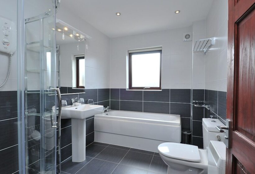 Composers At Woodlands