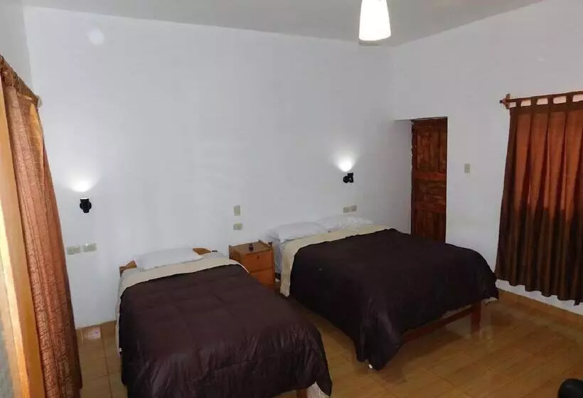 مسافرخانه Hospedaje Buganvilla