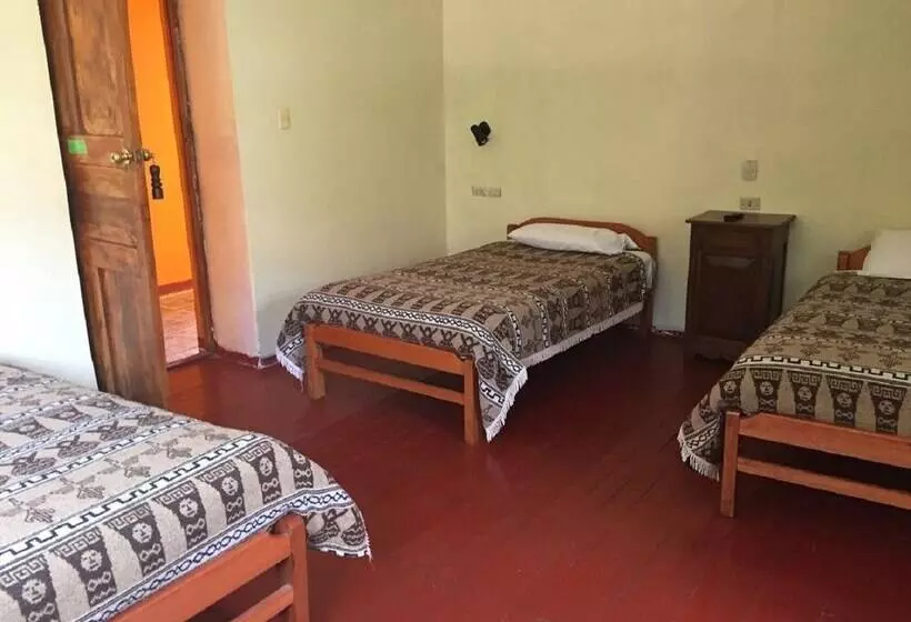 مسافرخانه Hospedaje Buganvilla