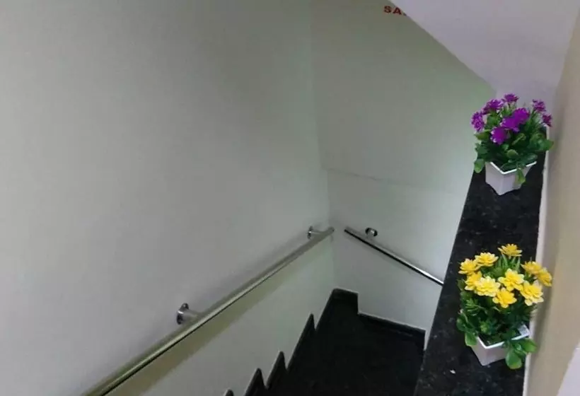 簡易ホテル Jomil Pousada