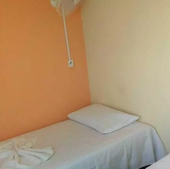 簡易ホテル Jomil Pousada