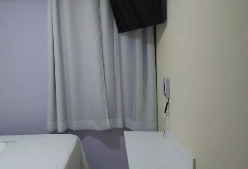 簡易ホテル Jomil Pousada