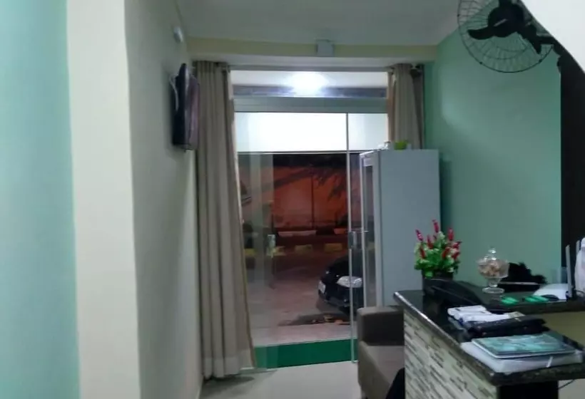 簡易ホテル Jomil Pousada