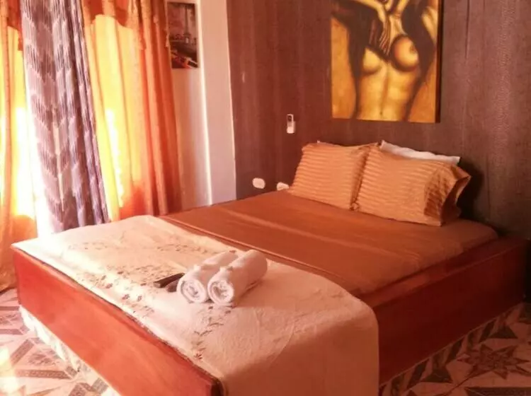 Hostal Red Line