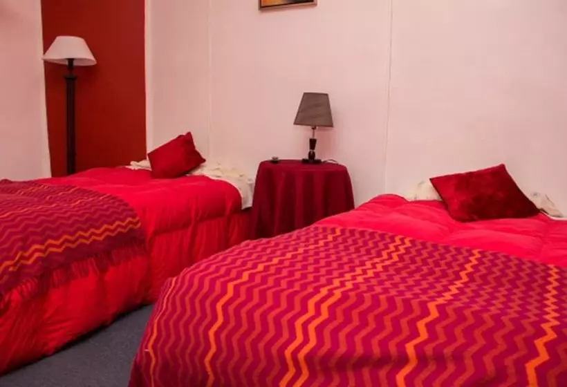 Hostal Taty S House