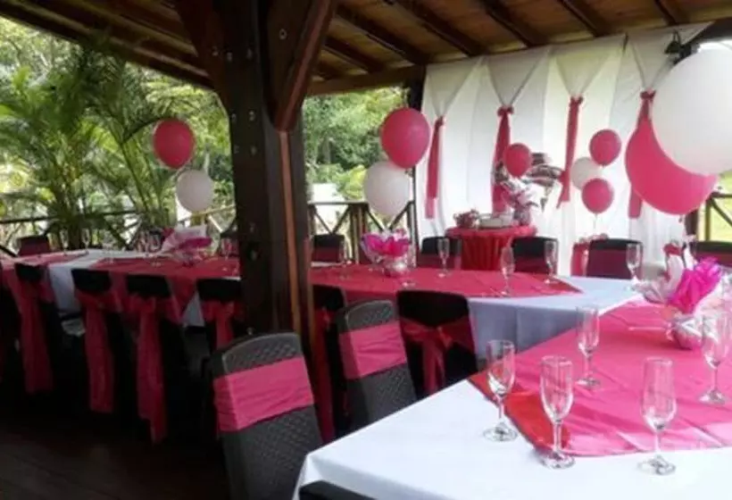 ホテル Campestre La Capilla