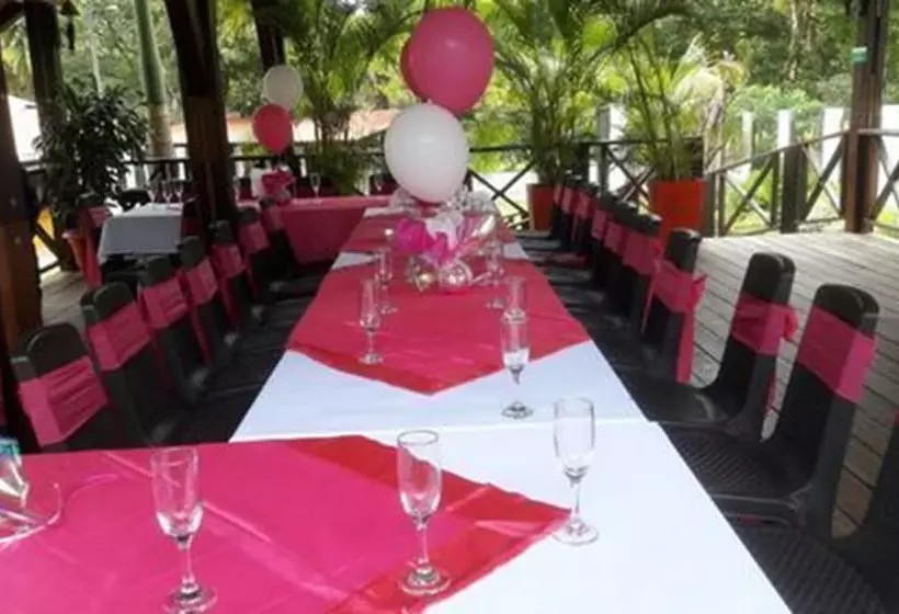 ホテル Campestre La Capilla