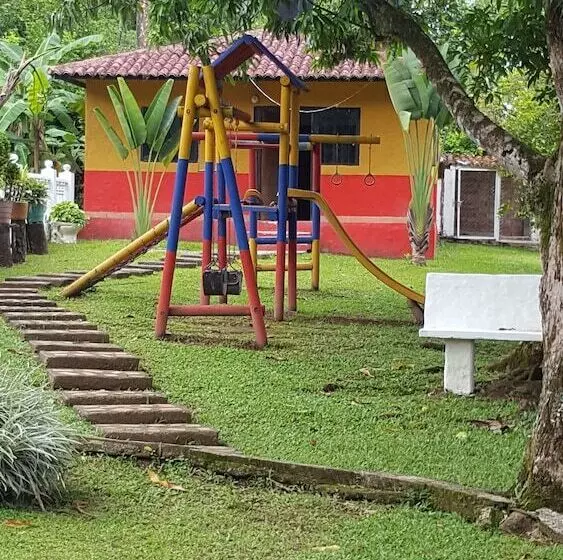 ホテル Campestre La Capilla