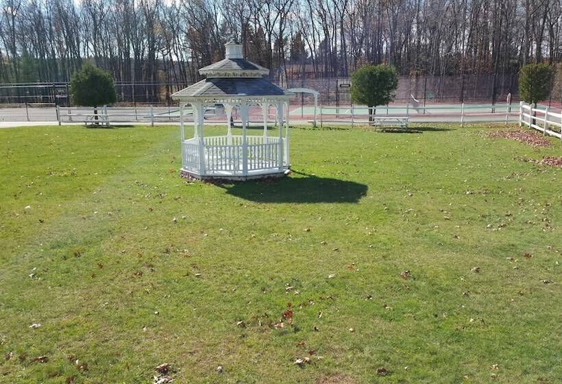 בית מלון כפרי The Village At Pocono