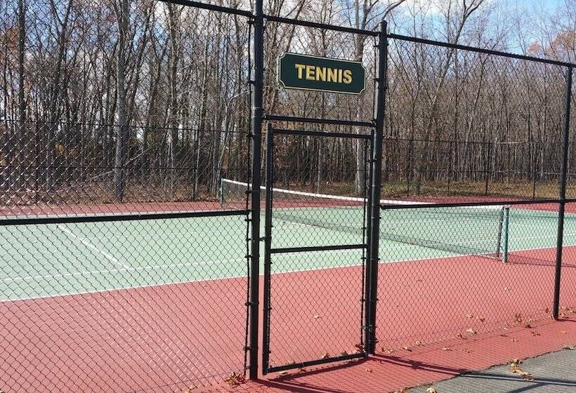 בית מלון כפרי The Village At Pocono