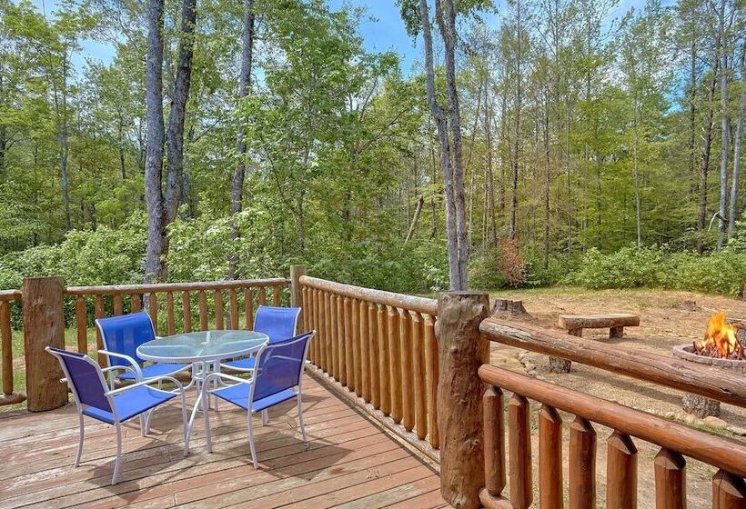 בית מלון כפרי Uwoduhi Pool Lodge Apartment 6