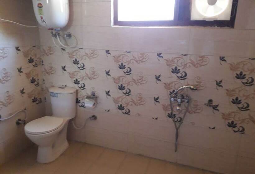 Hotel Beyond Stay Tikker Narkanda Cottage