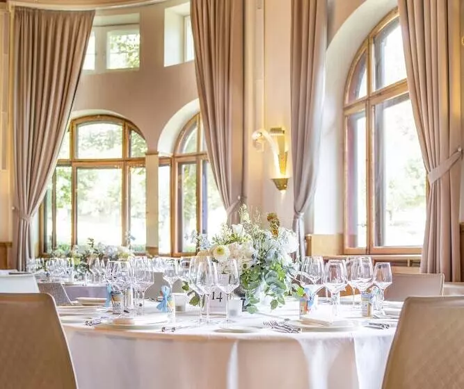 Hotelli Villars Palace