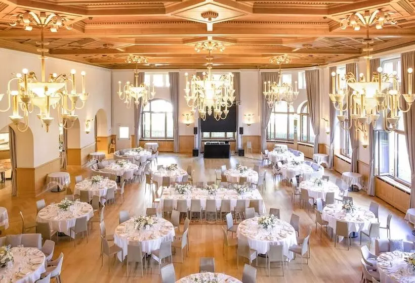 Hotelli Villars Palace