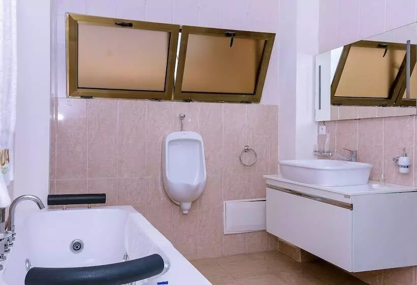 Loumia Premium Residency