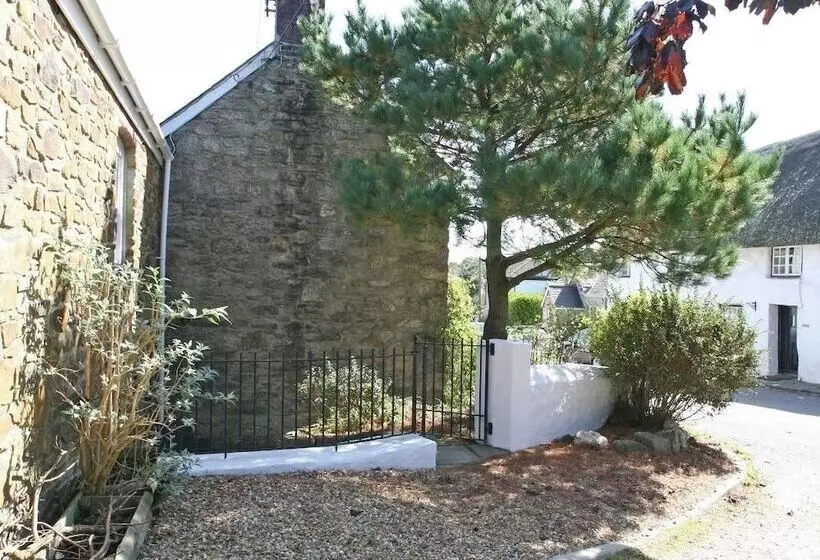 Mithian Cottage