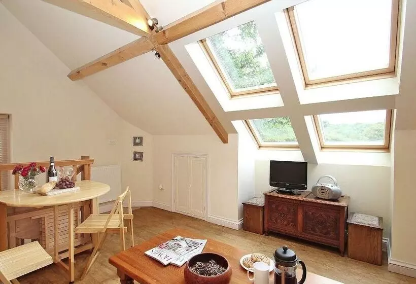 Mithian Cottage