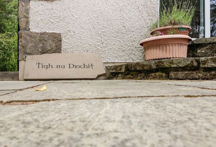 Tigh Na Drochit