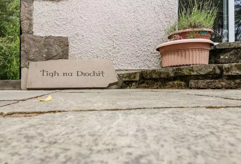 Tigh Na Drochit