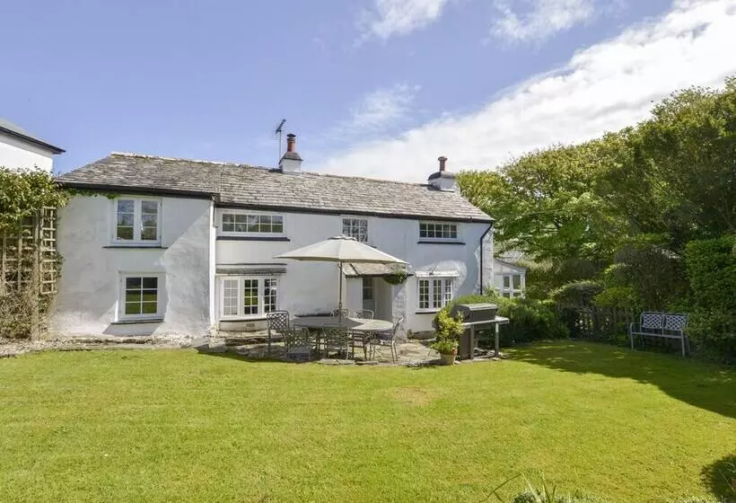 Ayr Cottage