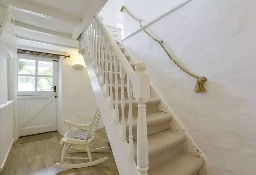 Ayr Cottage