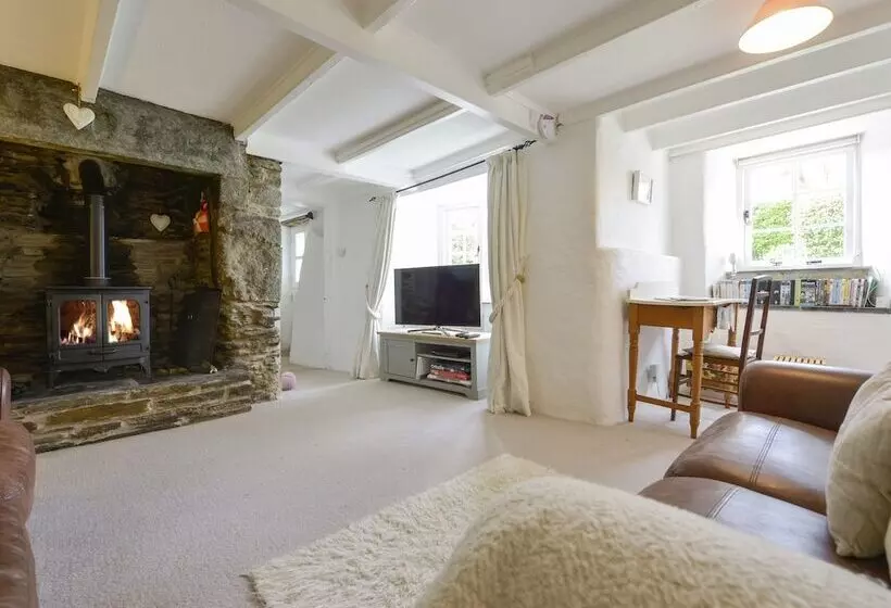Ayr Cottage
