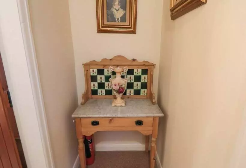 Chapel Cottage