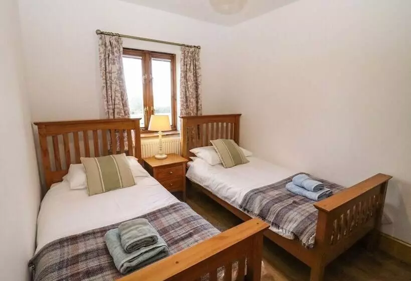 Hill Farm Cottage