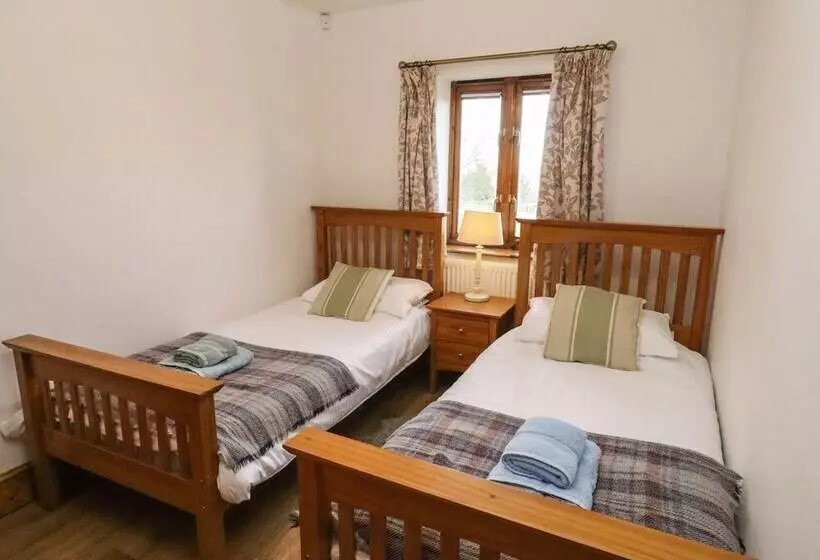 Hill Farm Cottage
