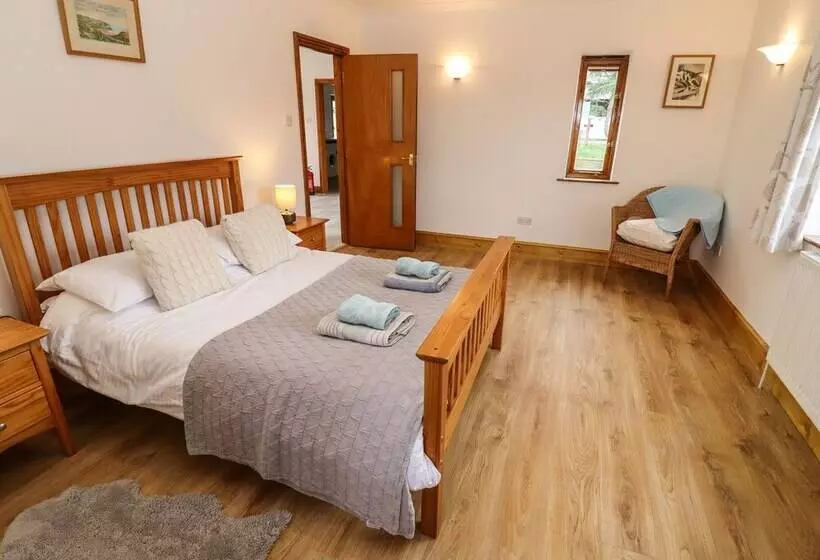 Hill Farm Cottage