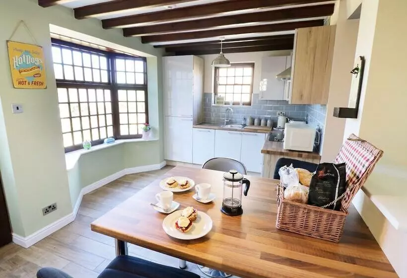 King's Cottage