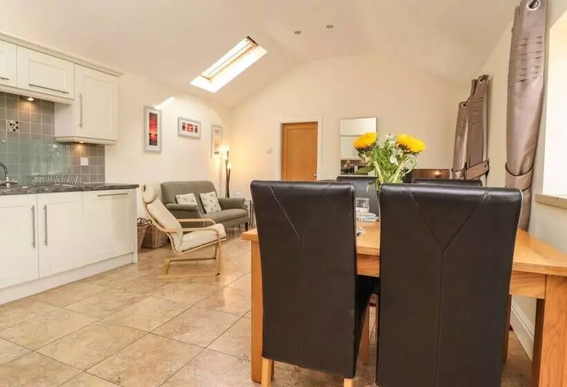 Stable Cottage
