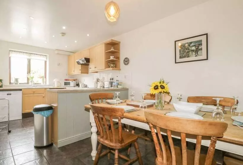 Stonegarth Cottage