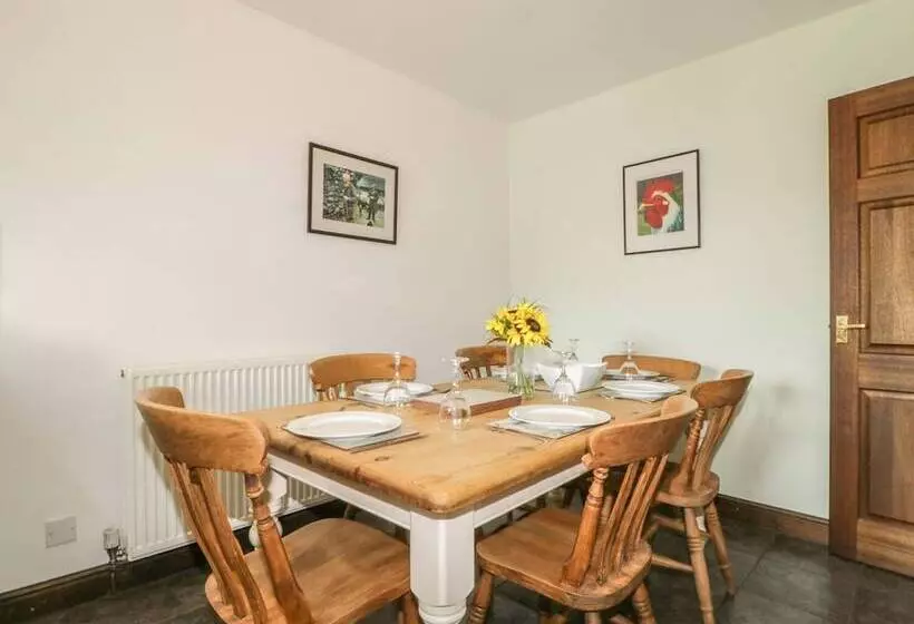Stonegarth Cottage