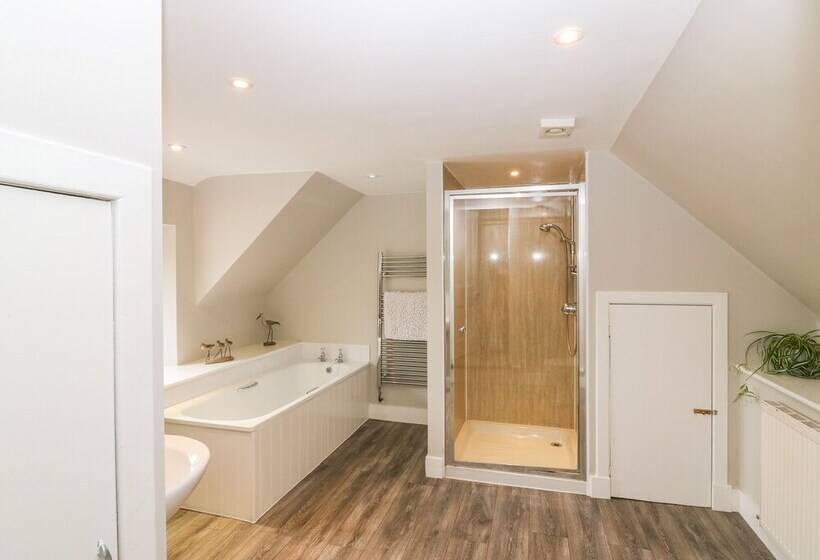 White Hillocks Farm House