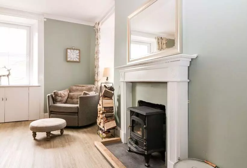 White Hillocks Farm House