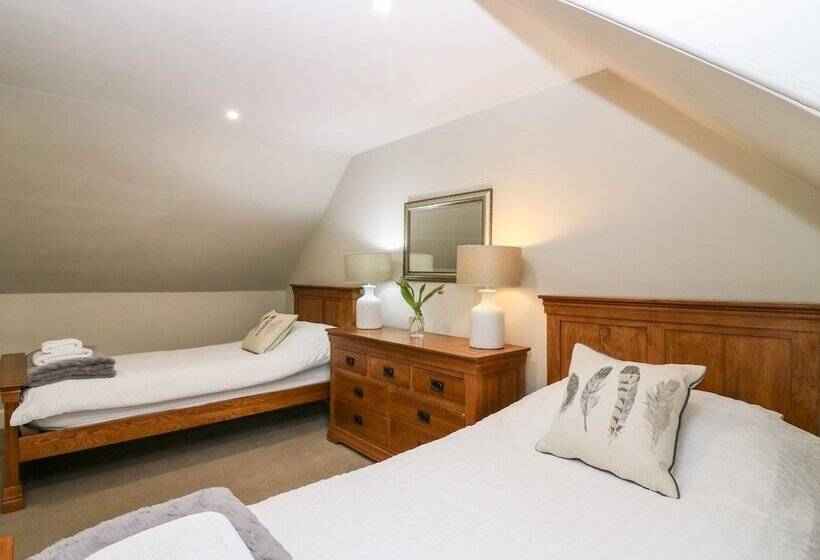 White Hillocks Farm House