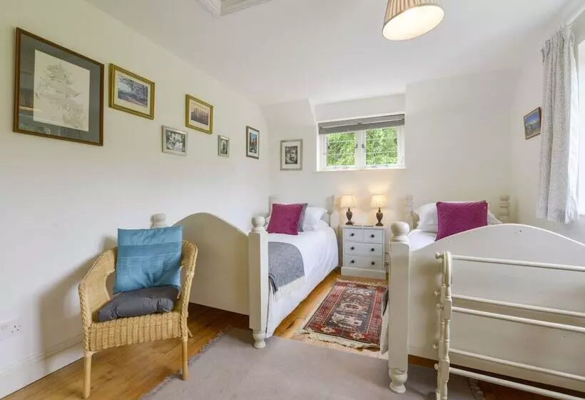 Yelfords Cottage