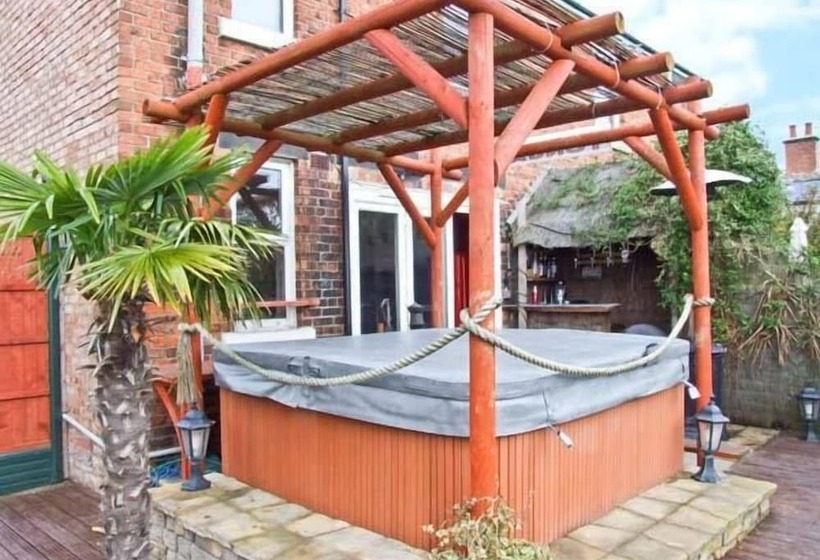 302 Over Lane Cottage