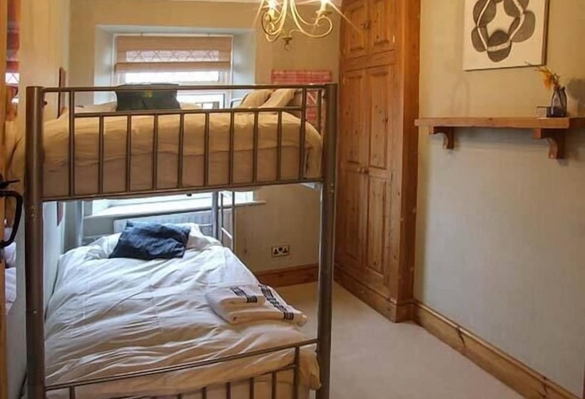 302 Over Lane Cottage