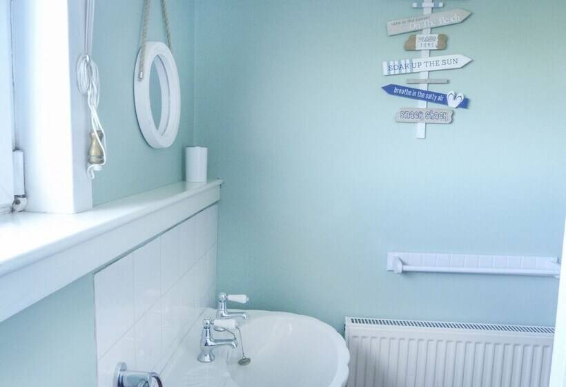 5 Distillery Cottages