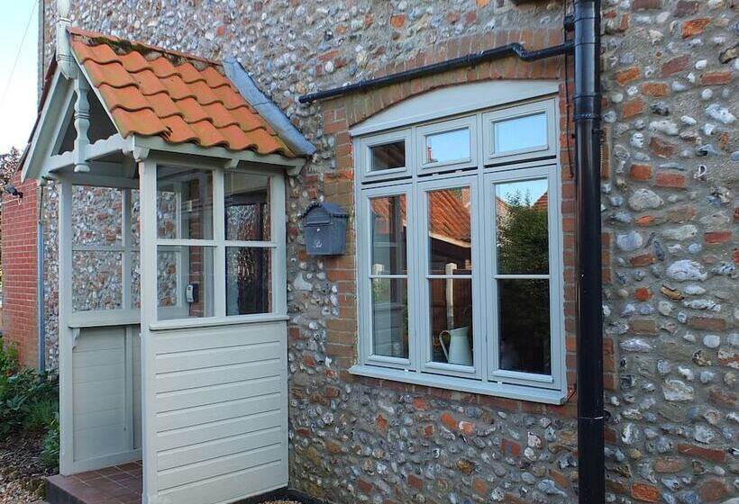 Beaconsfield Cottage