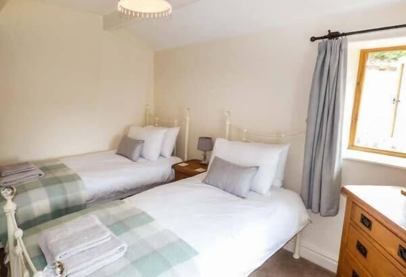 Cinderbarrow Cottage