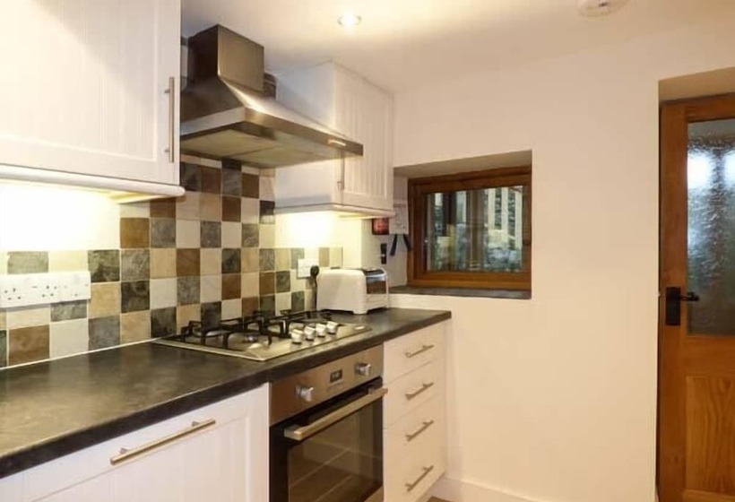 Cinderbarrow Cottage