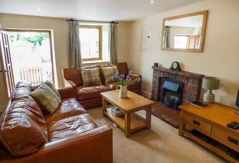 Cinderbarrow Cottage