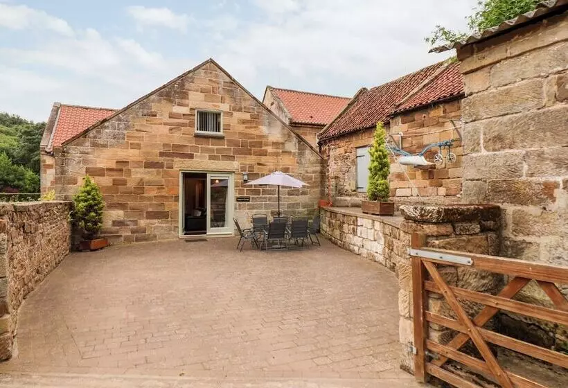 Mulgrave Cottage