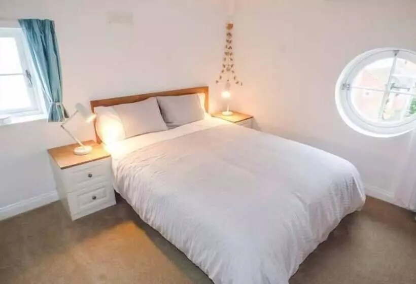 Old Church Coach House