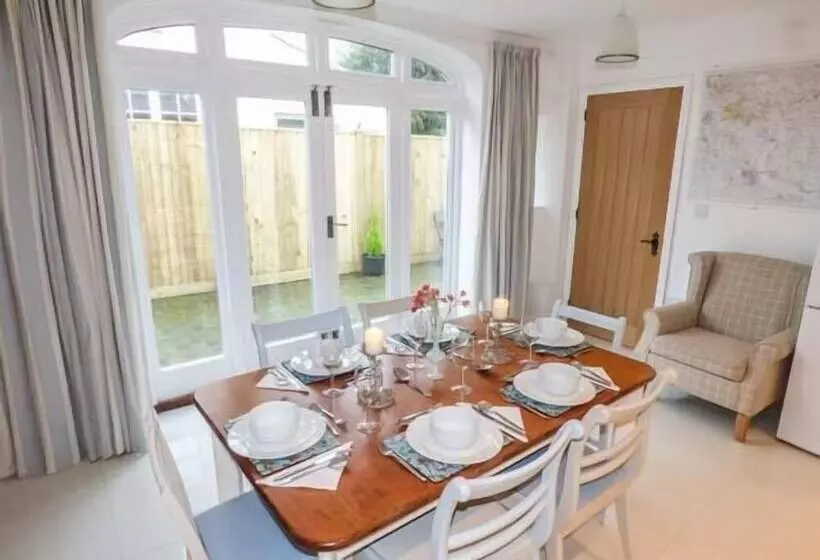 Old Church Coach House